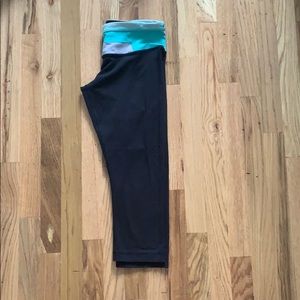 Lululemon reversible 3/4 leggings